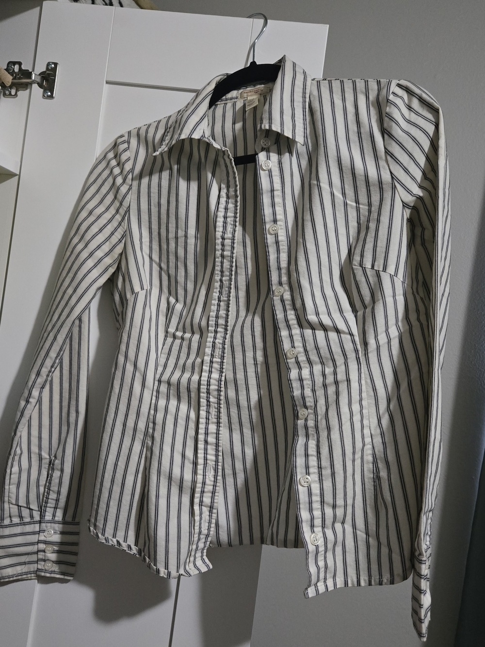 Vintage Ambiance Striped Button-Down Shirt: White with Black Stripes